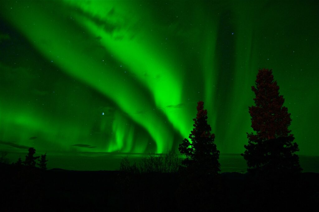 Northern Lights vs. Southern Lights – What is the Difference?